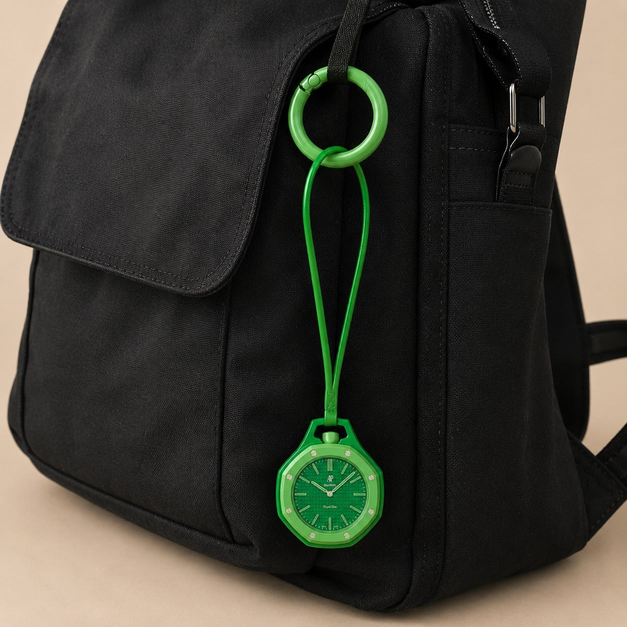 Royal Pop GREEN EIGHT Bag Gate Ring